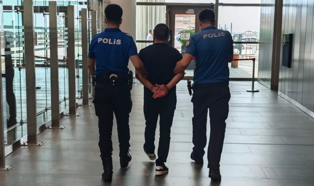 MERSİN (AA) – Hakkında 13 yıl kesinleşmiş hapis cezası bulunan