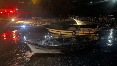 MERSİN (AA) – Mersin'in Silifke ilçesinde bir teknede başlayan yangında