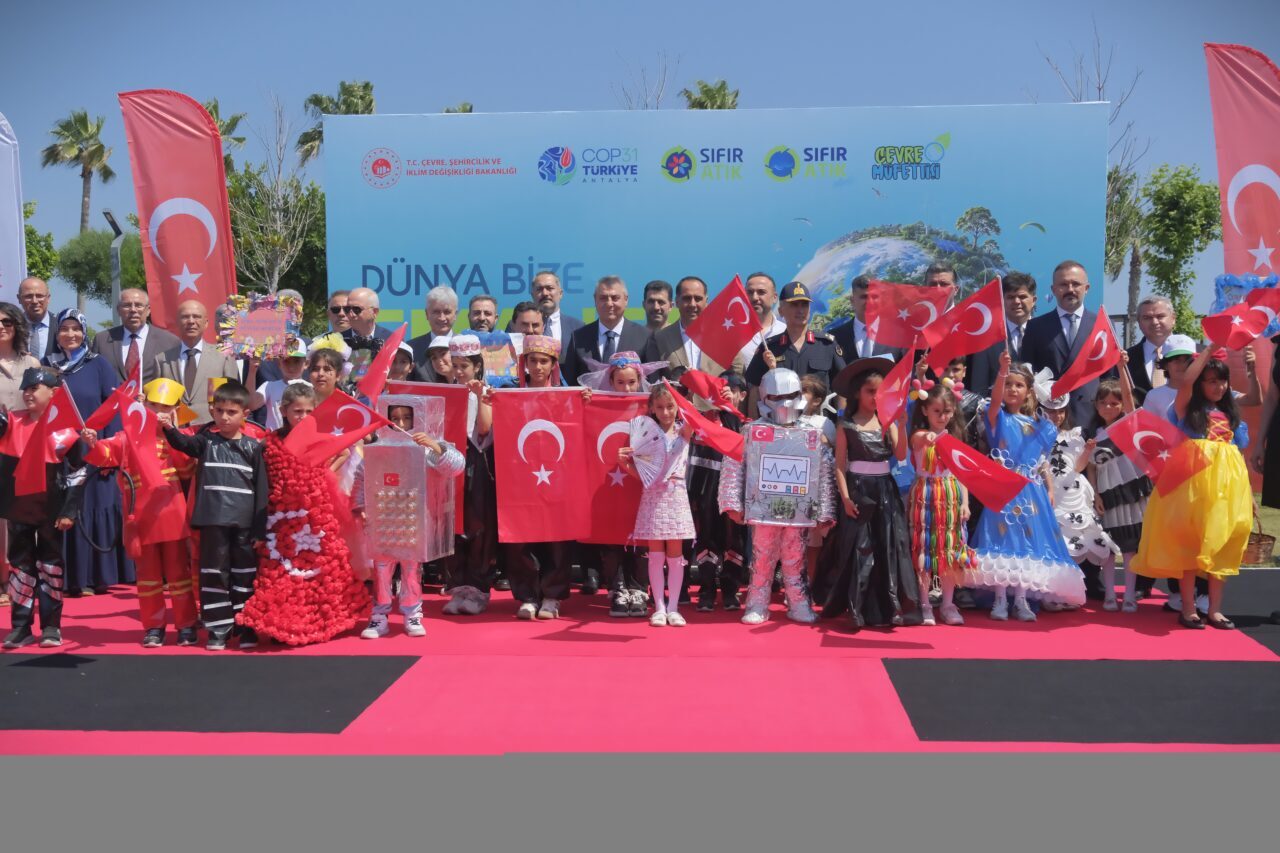 MERSİN (AA) – Mersin'de çocuklar, geri dönüşüm ve çevre bilincine