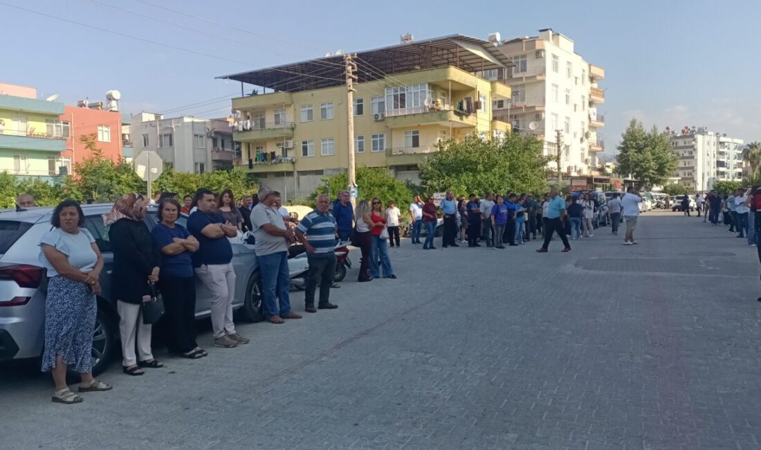- Operasyon kapsamında jandarma ekipleri belediye binasında arama yaptı, bazı