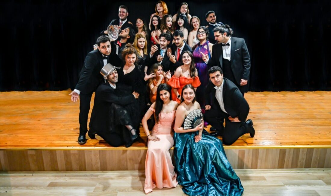 MERSİN (AA) – Mersin Üniversitesi (MEÜ) Opera Anasanat Dalı öğrencileri,
