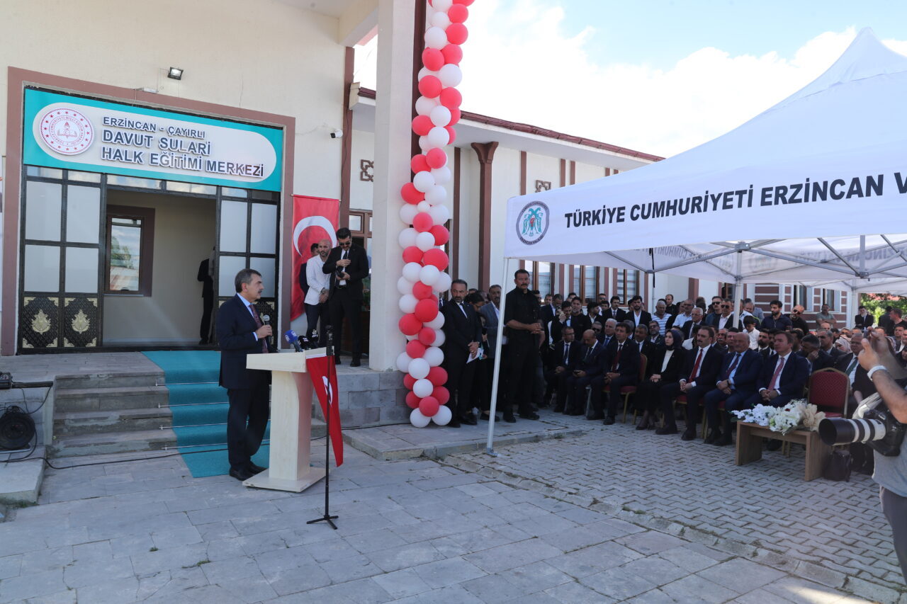 - "AK Parti iktidarları olarak, Cumhurbaşkanımız Recep Tayyip Erdoğan'ın liderliğinde,