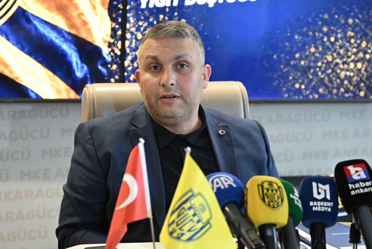 - Sarı-lacivertli kulübün başkanı İlhami Alparslan:
- "En fazla 3. sezonda