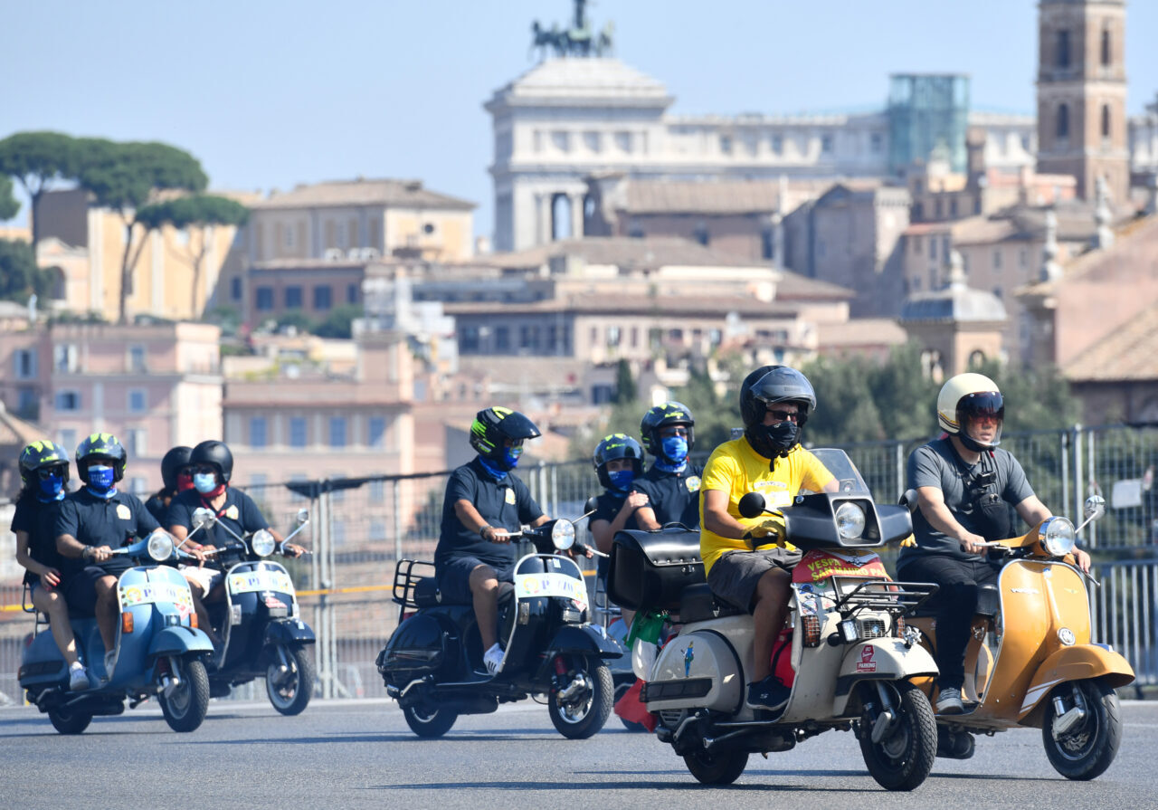 ROMA (AA) – İtalya'nın başkenti Roma'da binlerce kişinin motosikletleriyle katıldığı