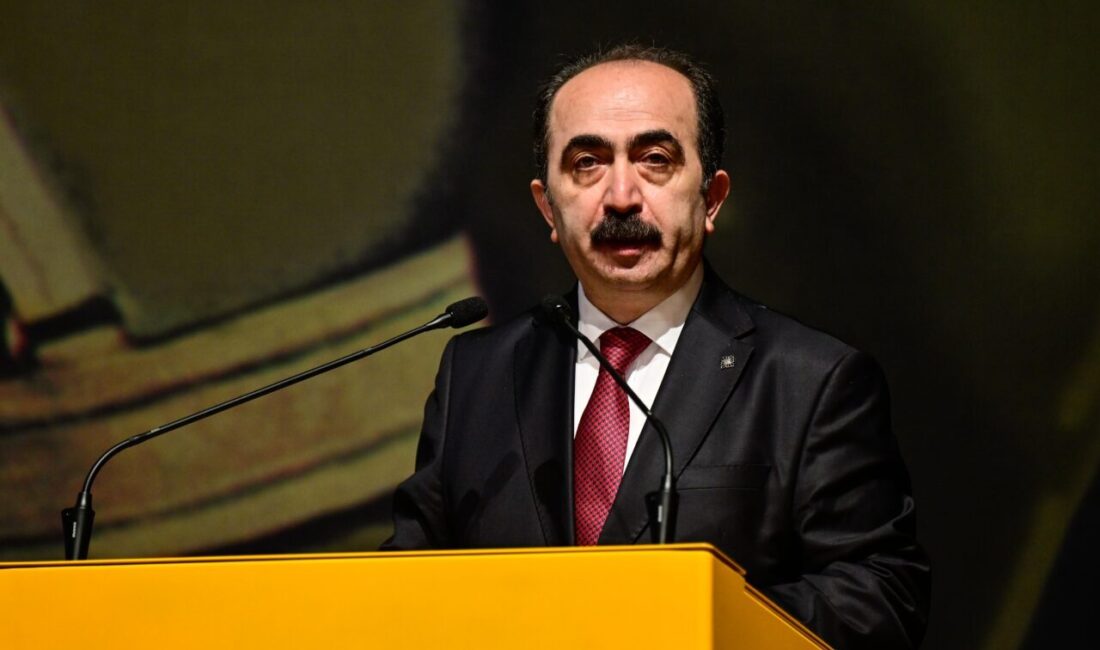 - Türk Tarih Kurumu Başkanı Prof. Dr. Yüksel Özgen:
- "(Yeniçeri