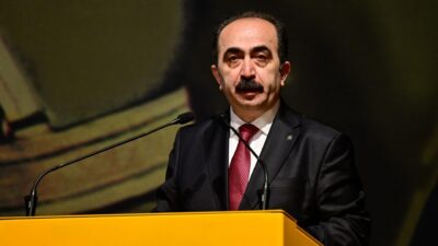 - Türk Tarih Kurumu Başkanı Prof. Dr. Yüksel Özgen:
- "(Yeniçeri