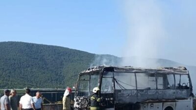 MUĞLA (AA) – Muğla'nın Bodrum ilçesinde çıkan yangında servis minibüsü