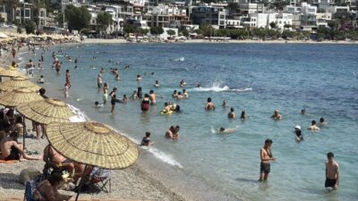 MUĞLA (AA) – Muğla'nın turistik ilçelerinde, sıcak havadan etkilenen yerli