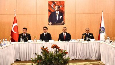 - Toplantıya İçişleri Bakan Yardımcısı Ali Çelik de katıldı