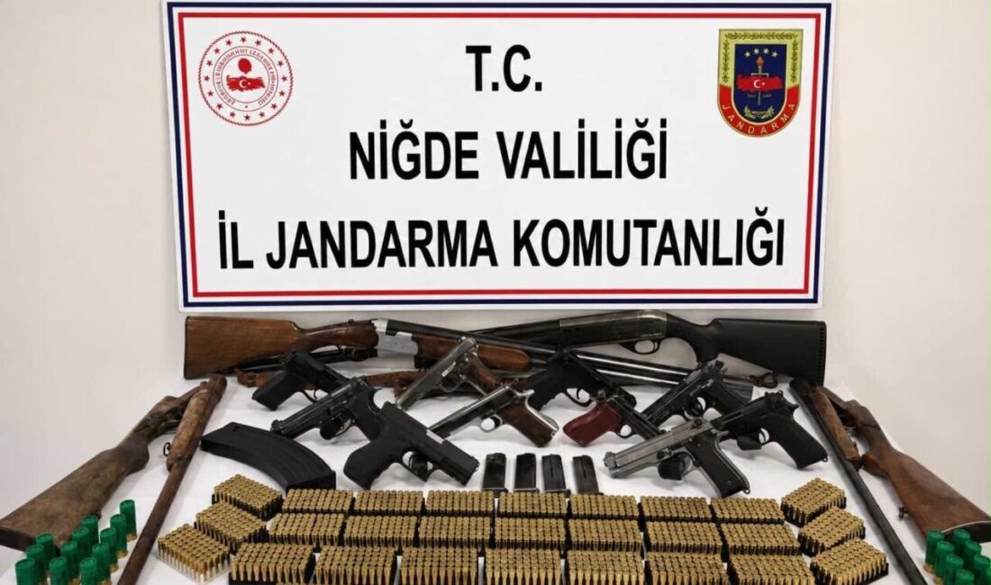 NİĞDE (AA) – Niğde merkezli 3 ilde düzenlenen silah kaçakçılığı