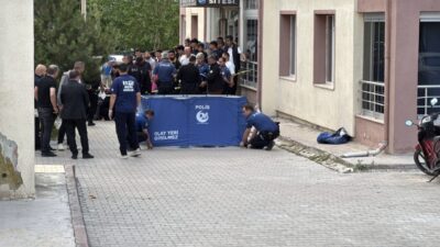 NİĞDE (AA) – Niğde'de bir apartmanın 10. katından düşen genç