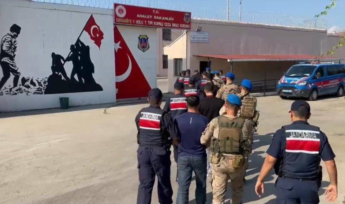 - Gasbettikleri araçla kaçmaya çalışan zanlıların yakalanma anı KGYS kamerasınca