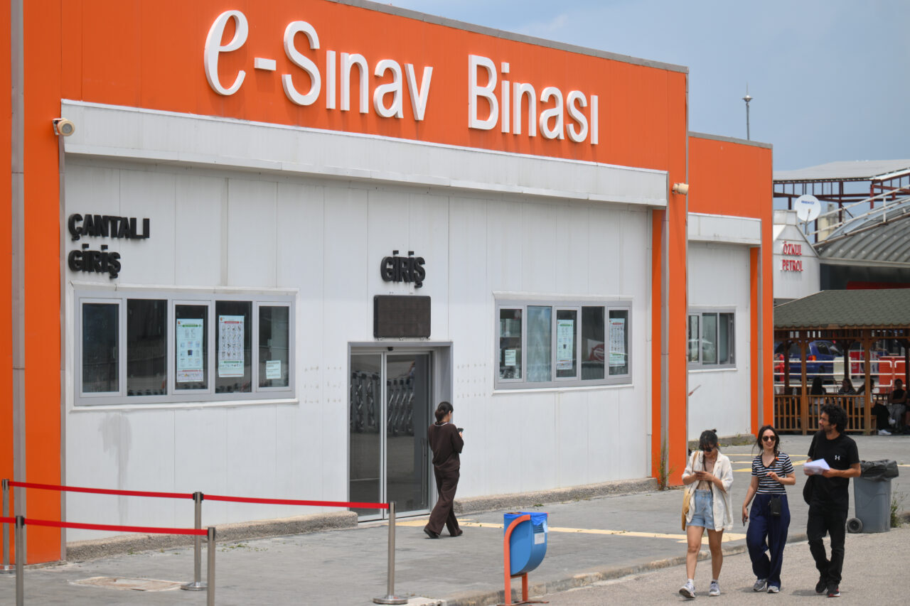 - ÖSYM Başkanı Prof. Dr. Bayram Ali Ersoy:
- "Her ilde