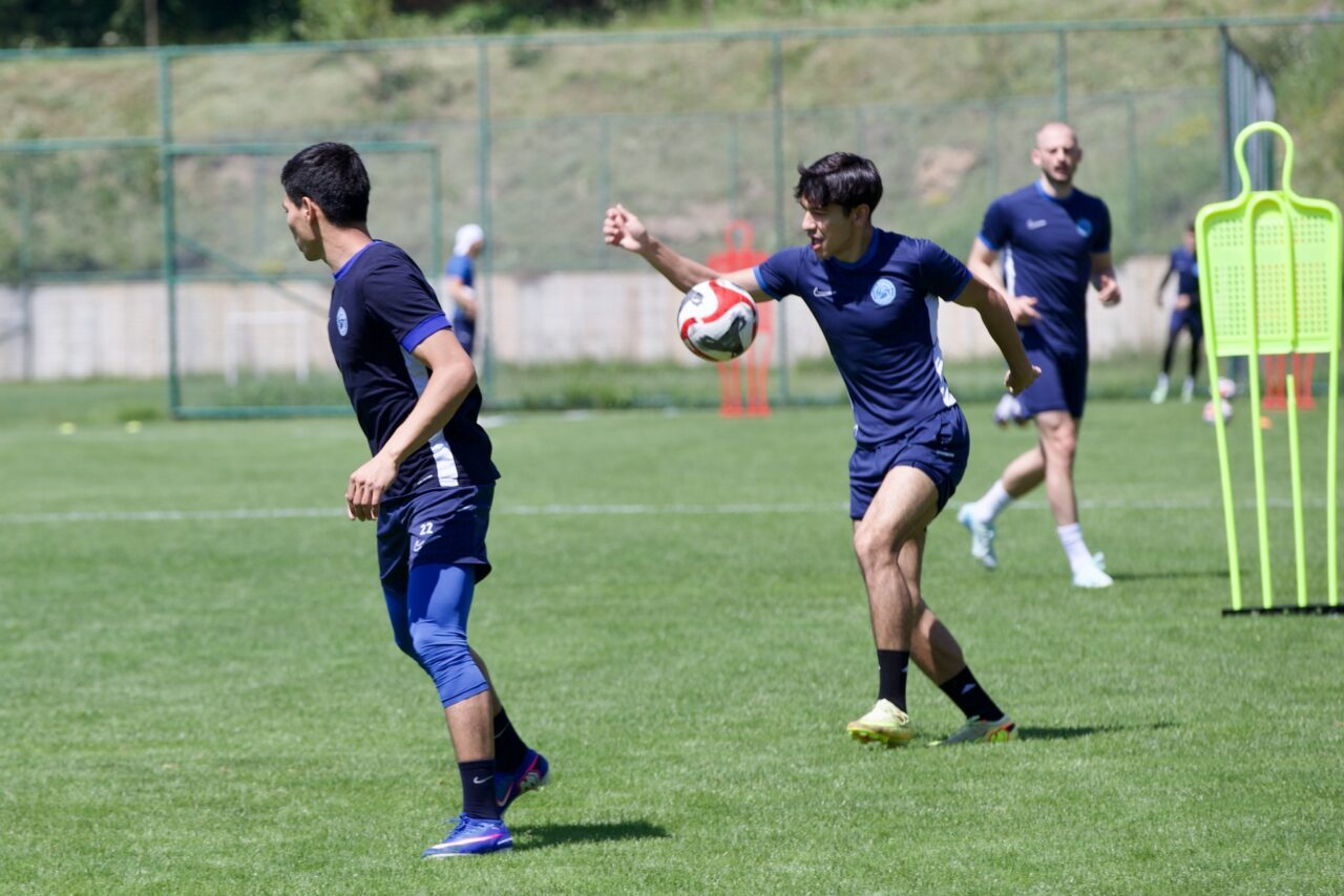 BOLU (AA) – Özbekistan Süper Ligi ekiplerinden Navbahor Namangan, devre