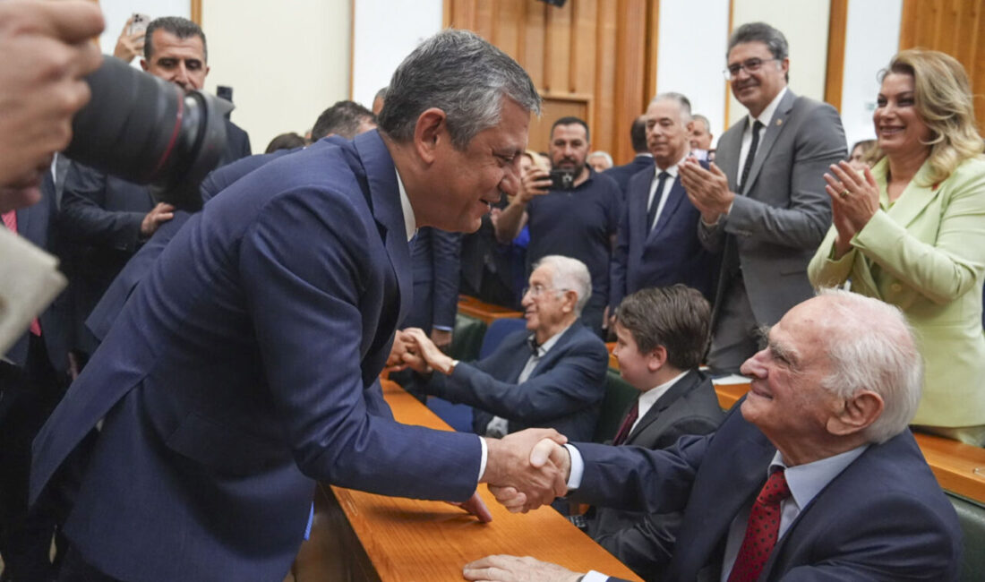 - "(Olağanüstü kurultay çağrısı) Bu partinin bir evladı olarak Kemal