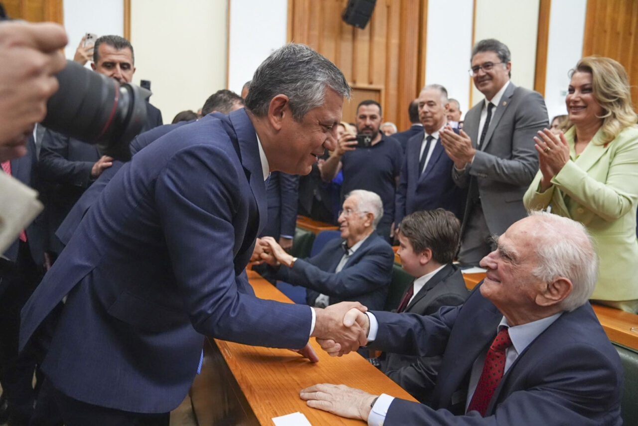 - "(Olağanüstü kurultay çağrısı) Bu partinin bir evladı olarak Kemal