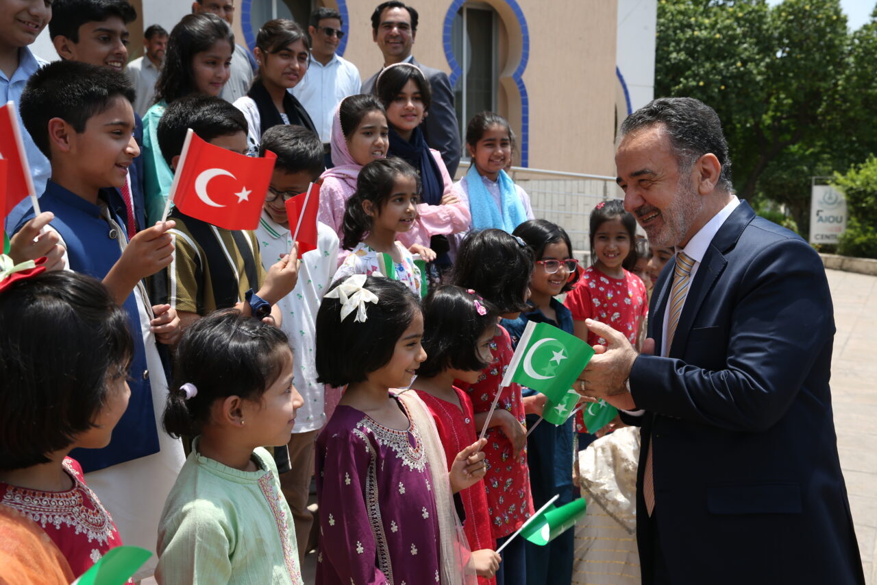 İSLAMABAD (AA) – Yunus Emre Enstitüsü (YEE) ile Allama Iqbal