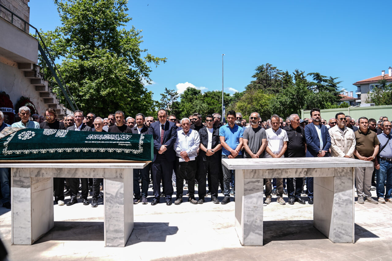 İSTANBUL (AA) – Teknik direktör Rıza Çalımbay'ın 85 yaşında vefat