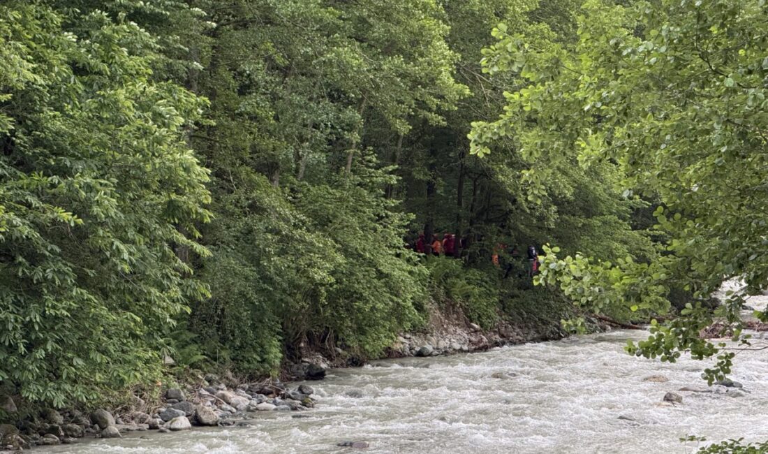 RİZE (AA) – Rize'nin Çamlıhemşin ilçesindeki Fırtına Deresi'nde kaybolan kişiyi