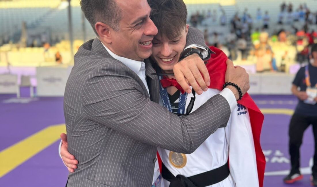 - Berkay Erer, WT Grand Prix tarihinde Hakan Reçber ve