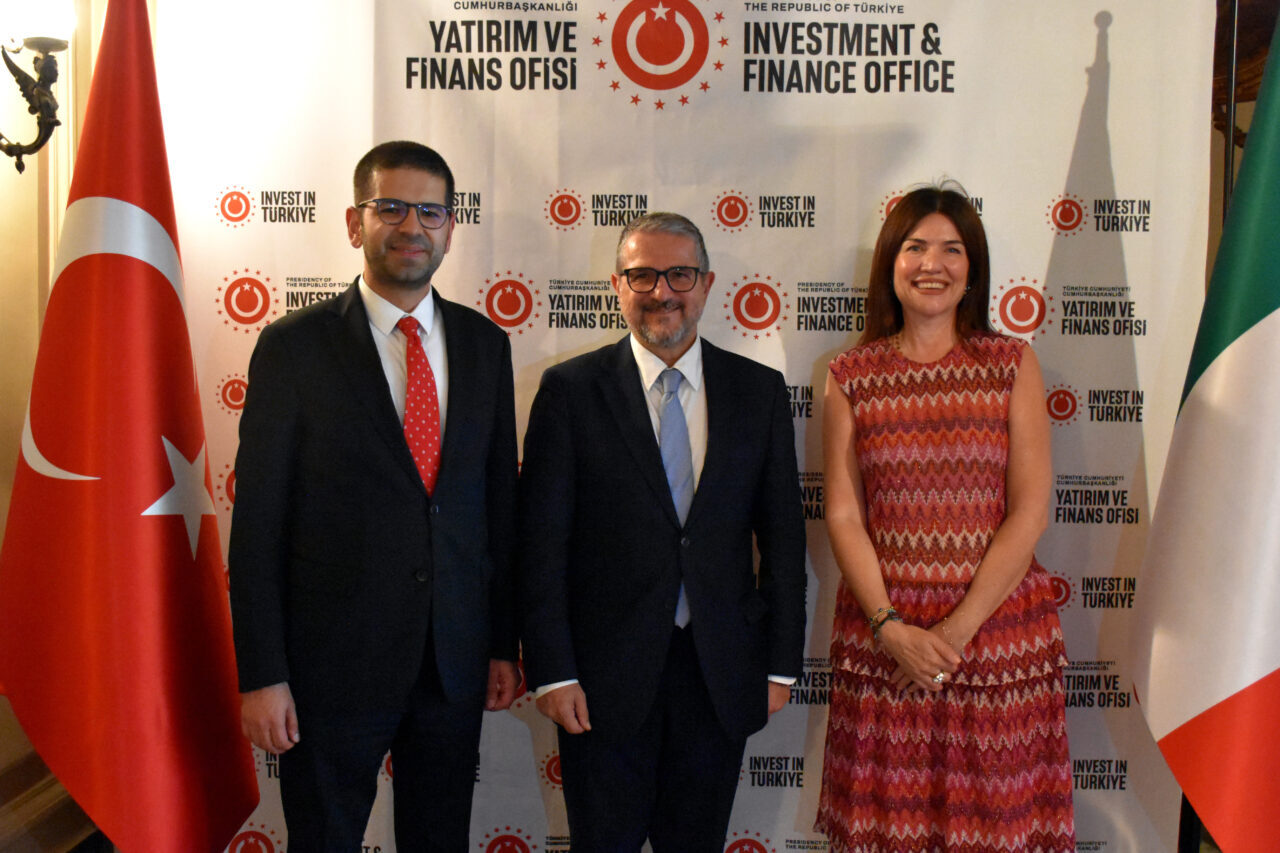 - Cumhurbaşkanlığı Yatırım ve Finans Ofisi Başkanı Ahmet Burak Dağlıoğlu:
-