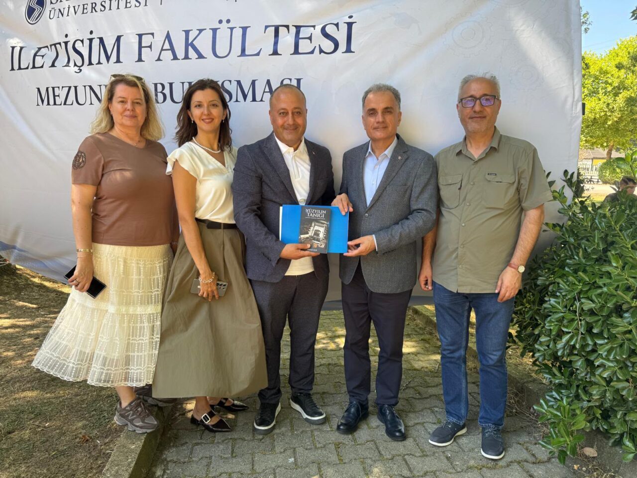 SAKARYA (AA) – Gazeteci-yazar Atakan Çelik'in yüksek lisans tezinden kitaplaştırılan