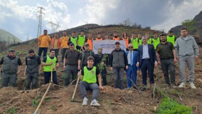- Adapazarı Anadolu İmam Hatip Lisesi, eğitim öğretim yılı boyunca