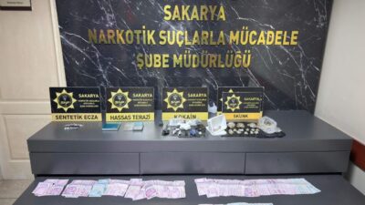 SAKARYA (AA) – Sakarya'nın Adapazarı ilçesinde düzenlenen uyuşturucu operasyonunda gözaltına