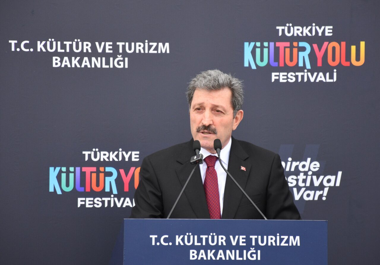 - Kültür ve Turizm Bakan Yardımcısı Nadir Alpaslan:
- "Türkiye'nin dört
