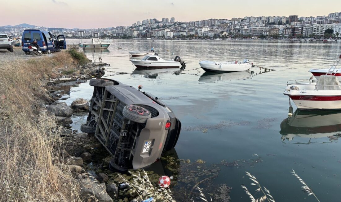 SAMSUN (AA) – Samsun'un Atakum ilçesinde elektrikli araç deniz kenarındaki
