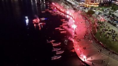 SAMSUN (AA) – Samsunspor Kulübünün 61. kuruluş yıl dönümünü taraftarlar,