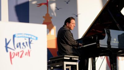 İSTANBUL (AA) – Üsküdar Belediyesinin hayata geçirdiği "Klasik Pazar" konserleri,
