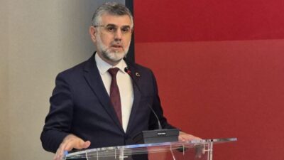 İSTANBUL (AA) – Heykeltıraş ve belgesel fotoğrafçısı Ubey Talha Akkaya'nın