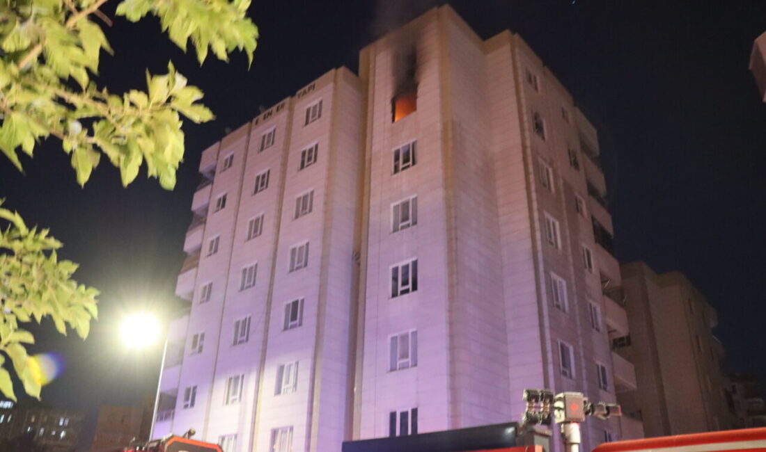 ŞANLIURFA (AA) – Şanlıurfa'nın merkez Karaköprü ilçesinde bir apartmanın 8.