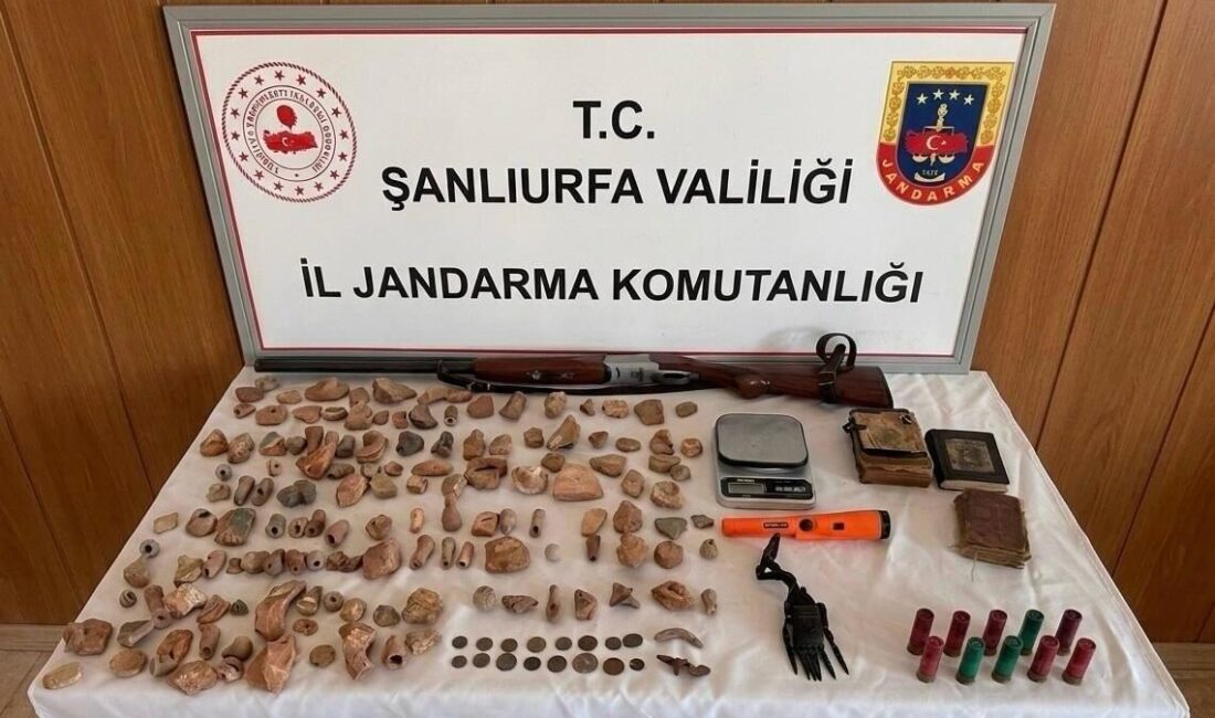 ŞANLIURFA (AA) – Şanlıurfa'nın Halfeti ilçesinde, tarihi eser olduğu değerlendirilen