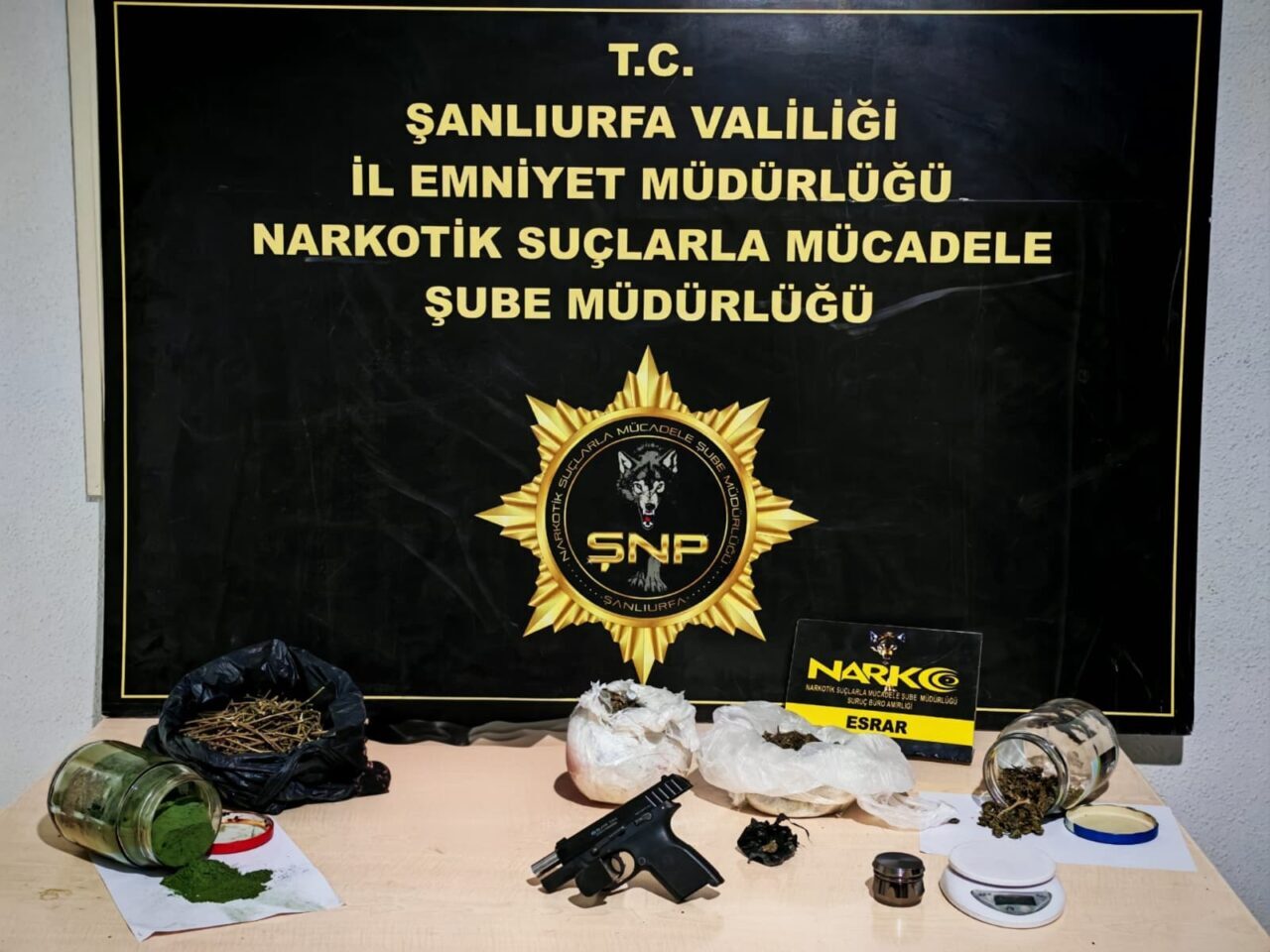 ŞANLIURFA (AA) – Şanlıurfa'da düzenlenen uyuşturucu operasyonlarında 5 şüpheli gözaltına