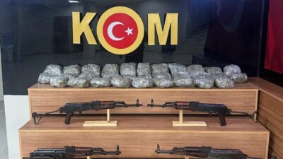 ŞANLIURFA (AA) – Şanlıurfa'da uyuşturucu operasyonunda 10 kilo 700 gram