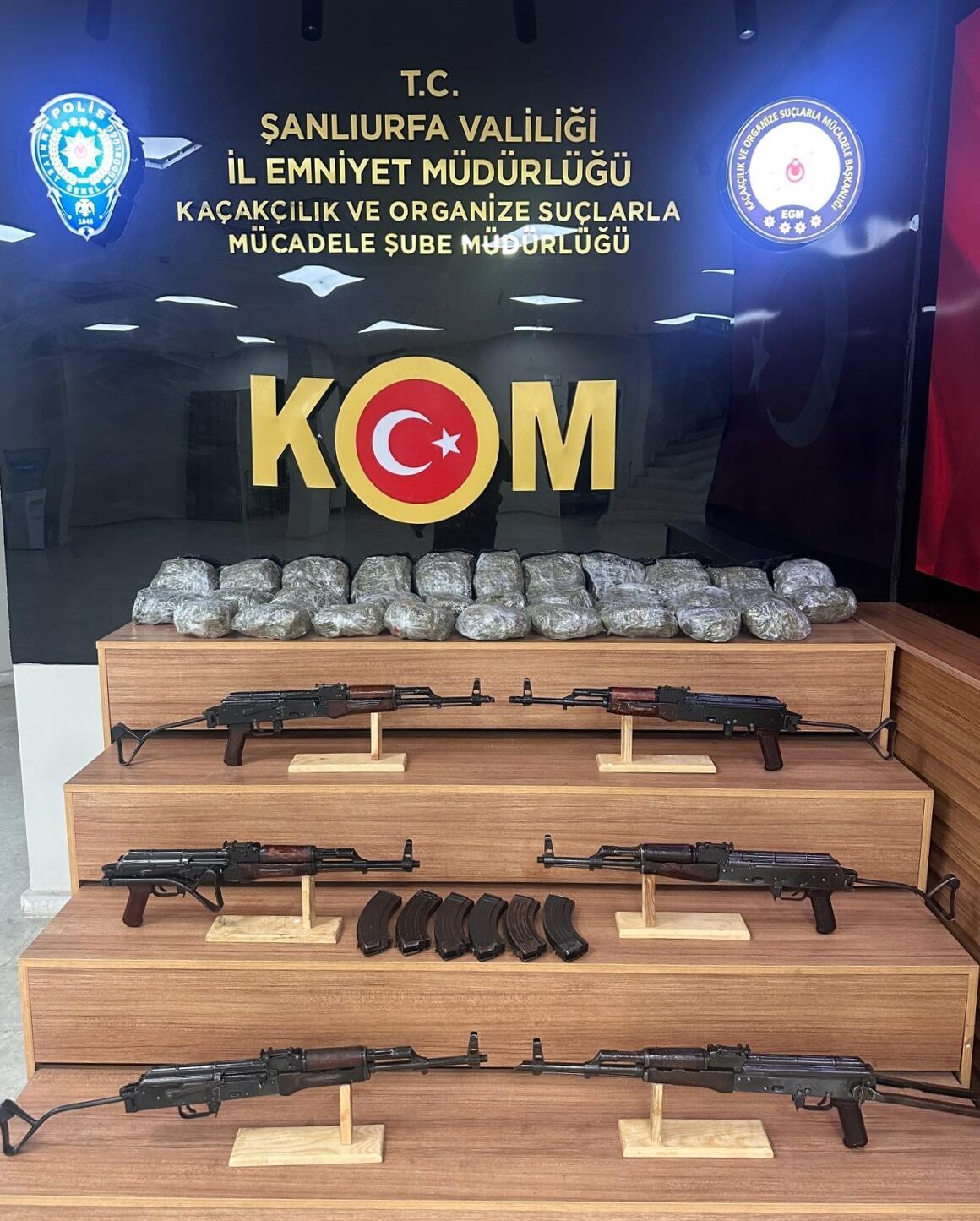 ŞANLIURFA (AA) – Şanlıurfa'da uyuşturucu operasyonunda 10 kilo 700 gram