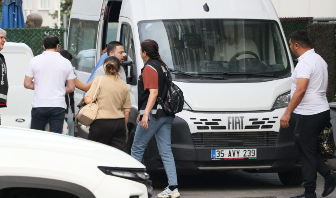 İZMİR (AA) – İzmir'in Seferihisar Belediyesine yönelik yürütülen rüşvet soruşturmasında