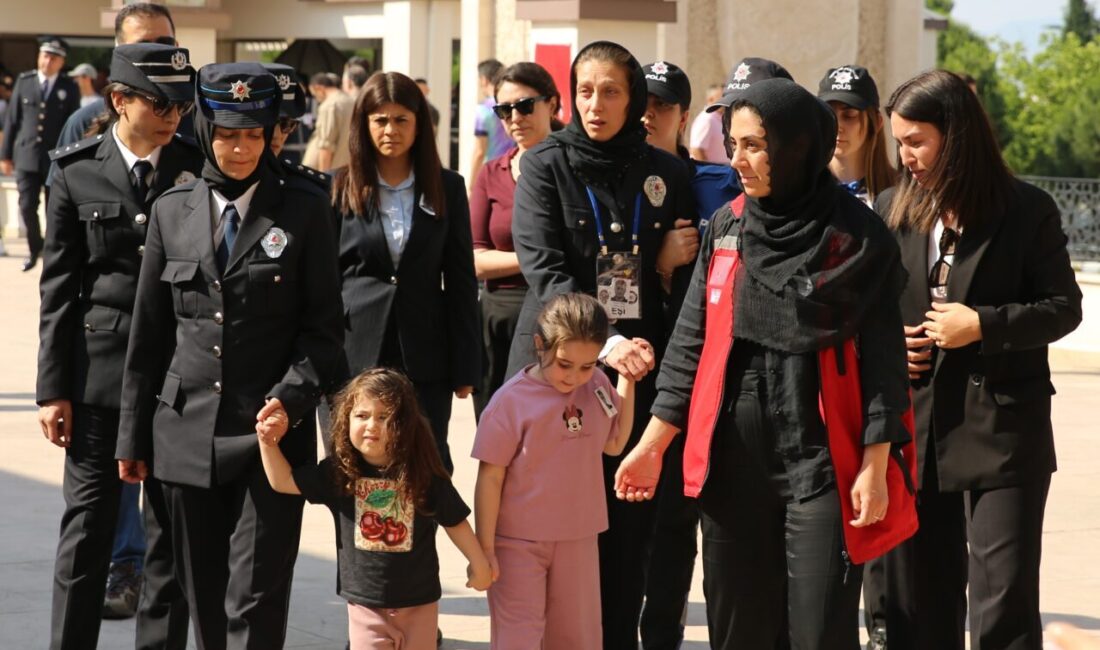 - Cenaze törenine İçişleri Bakan Yardımcısı Bülent Turan da katıldı