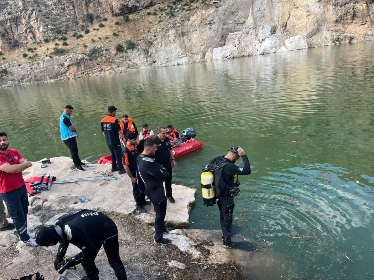 SİİRT (AA) – Siirt'te serinlemek için Ilısu Prof. Dr. Veysel