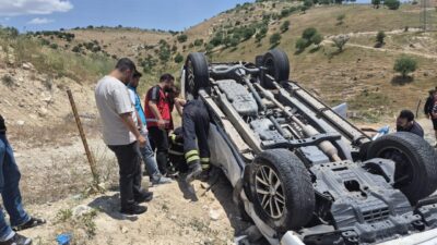 SİİRT (AA) – Siirt'te devrilen pikapta sıkışan sürücü ekipler tarafından