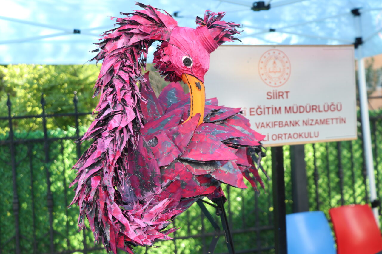 SİİRT (AA) – Siirt'te "Dönüşümün Renkleri" temalı Sıfır Atık Sergisi