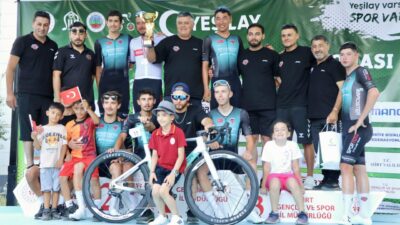SİİRT (AA) – Siirt'te düzenlenen "Yeşilay Türkiye Yol Bisikleti Şampiyonası"