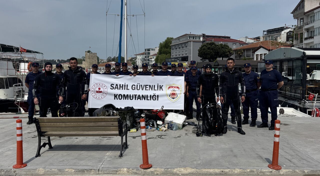 SİNOP (AA) – Sinop’ta Türkiye Çevre Haftası kapsamında yapılan deniz