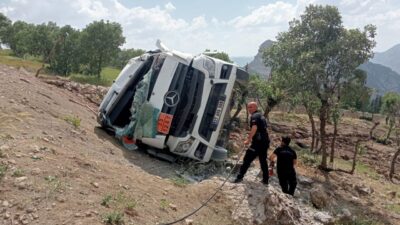 ŞIRNAK (AA) – Şırnak'ta su tankerinin devrilmesi sonucu sürücü ağır