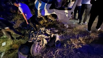 ŞIRNAK (AA) – Şırnak'ın İdil ilçesinde kamyonetle motosikletin çarpışması sonucu