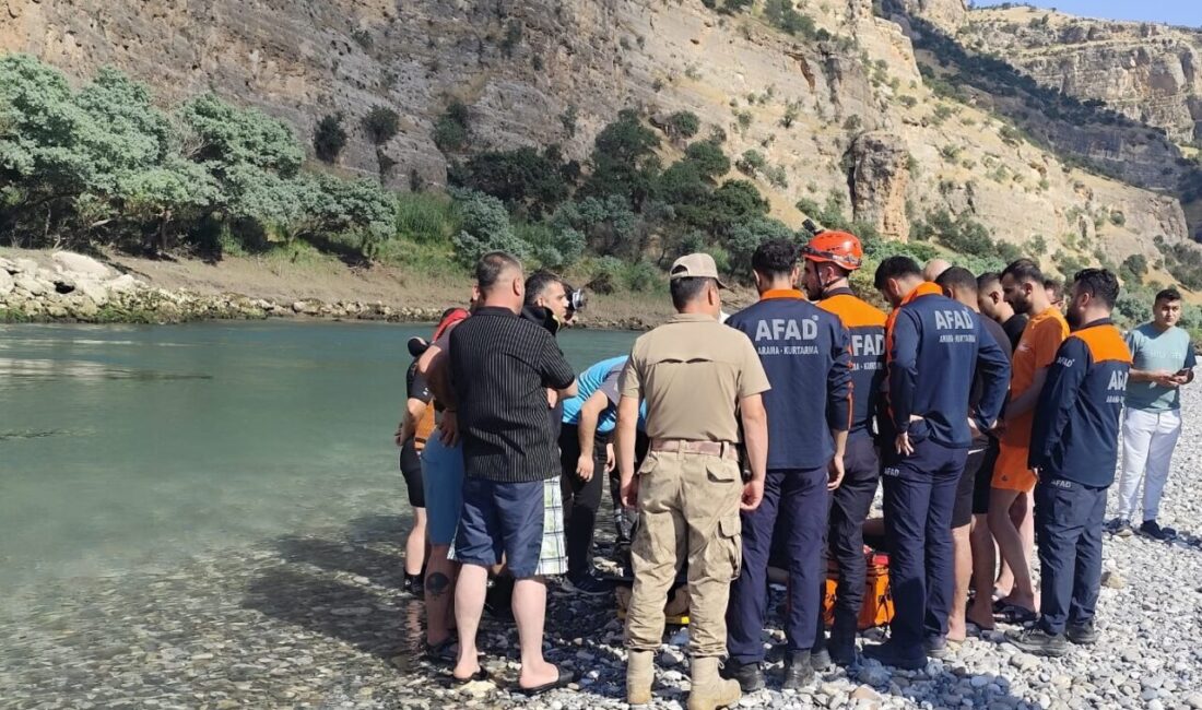 ŞIRNAK (AA) – Şırnak'ın Güçlükonak ilçesinde serinlemek için Dicle Nehri'ne