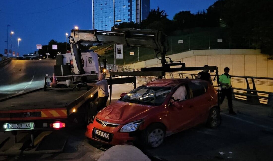 İSTANBUL (AA) – Şişli'de kontrolden çıkarak ters dönen otomobilin sürücüsü