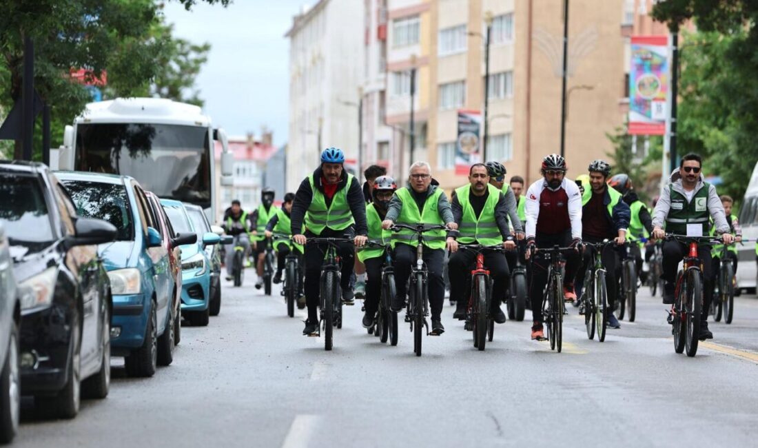 SİVAS (AA) – Sivas'ta 13. Geleneksel Yeşilay Bisiklet Turu gerçekleştirildi.